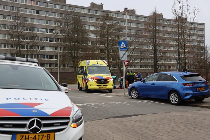 Scooterrijdster gewond na uitwijkmanoeuvre