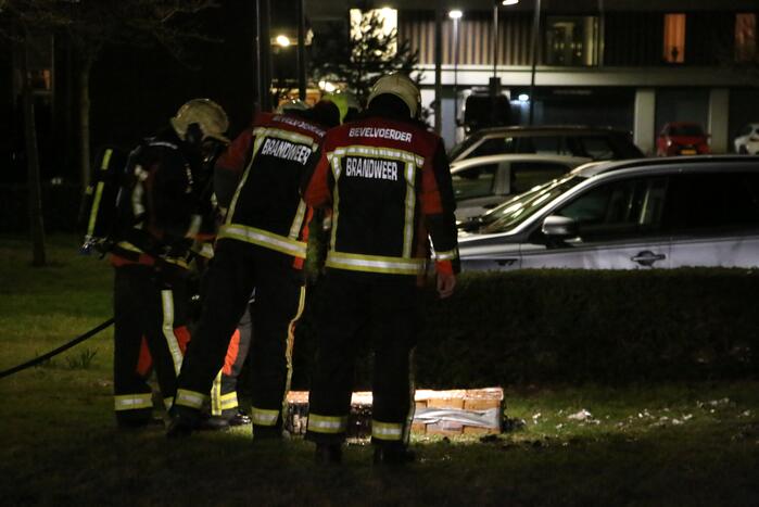 Vuurwerkresten geblust door brandweer