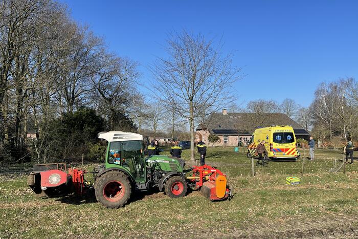 Traumahelikopter landt voor ernstig incident op boerenterrein