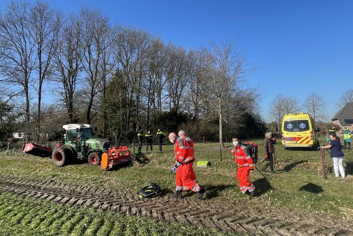 Traumahelikopter landt voor ernstig incident op boerenterrein