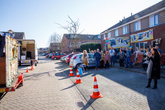 Groot feest op straat voor 60-jarig bruidspaar Rijk en Bea Marcus