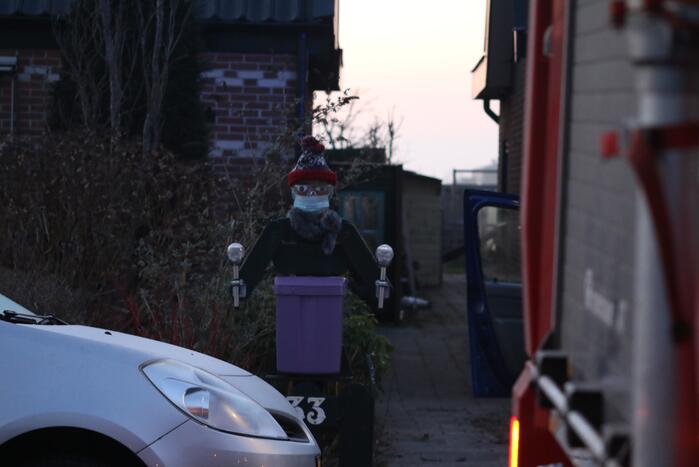 Brand op dak woning snel onder controle