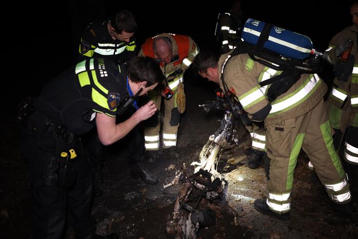 Scooter in brand gestoken