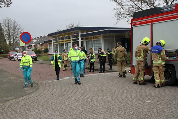 Basisschool De Regenboog ontruimd na mogelijk brand