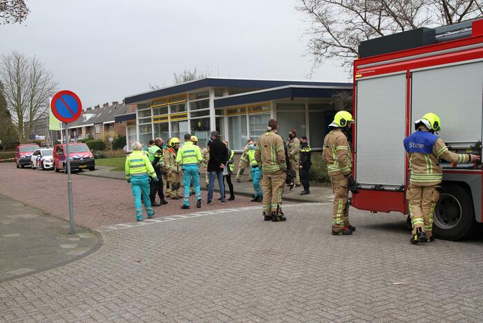 Basisschool De Regenboog ontruimd na mogelijk brand