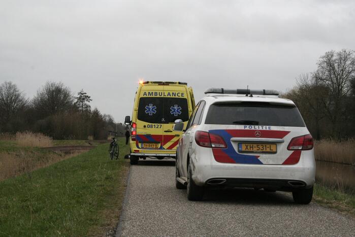Fietser gaat onderuit en raakt gewond