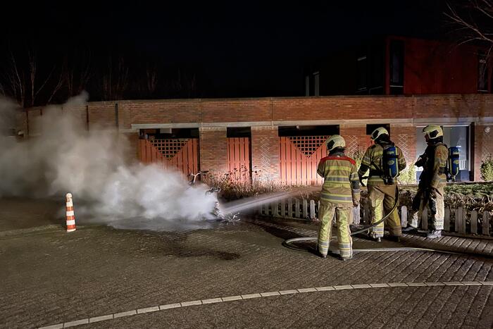 Wederom scooter verwoest door brand