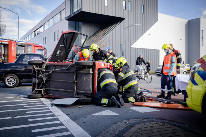 Bestuurder landt op zijn kant met Canta