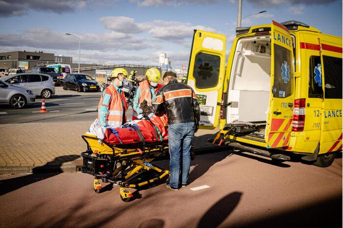 Bestuurder landt op zijn kant met Canta