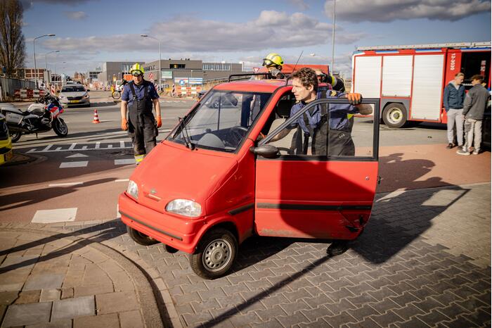 Bestuurder landt op zijn kant met Canta