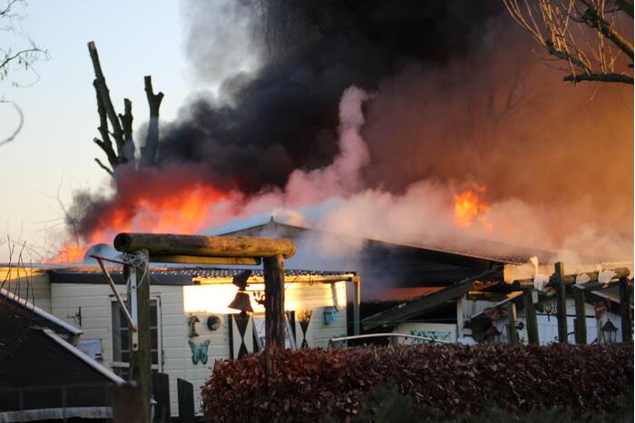 Flinke uitslaande brand in woning