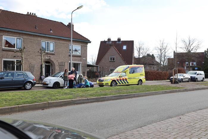 Fietser gewond bij botsing met auto