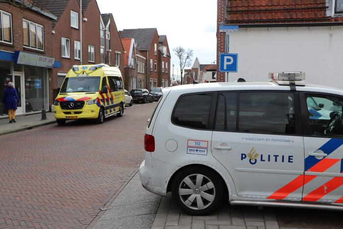 Man met scootmobiel ten val