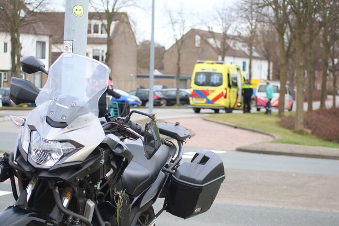 Motorrijder gaat onderuit en raakt gewond