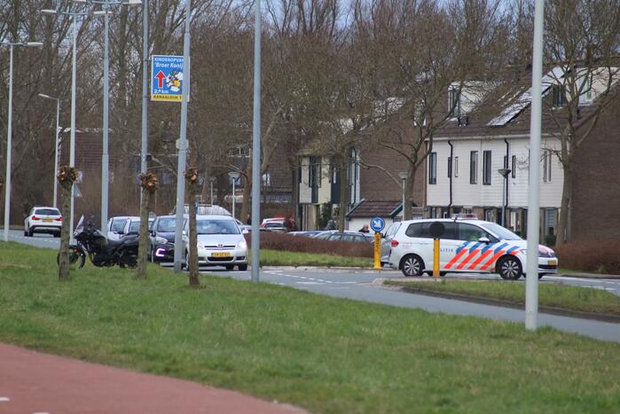 Motorrijder gaat onderuit en raakt gewond