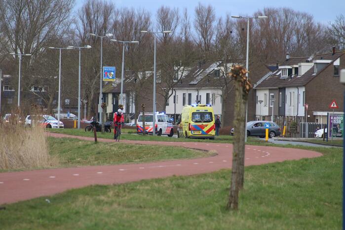 Motorrijder gaat onderuit en raakt gewond