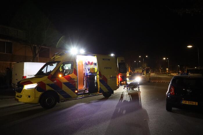 Persoon zwaargewond na val