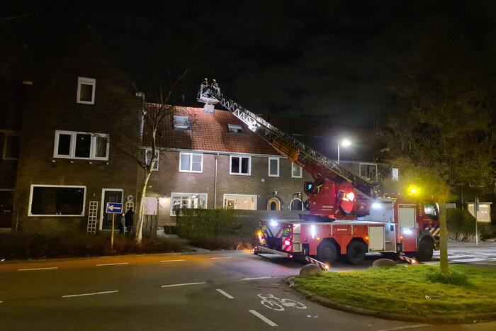 Brand in schoorsteen van woning