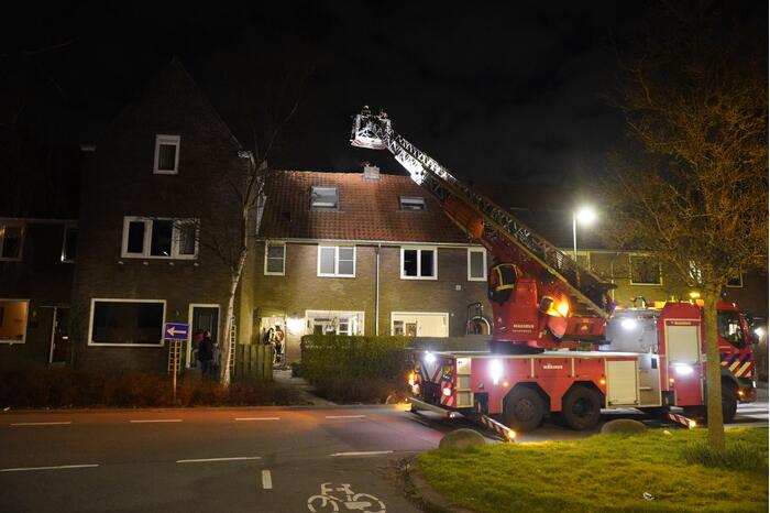 Brand in schoorsteen van woning