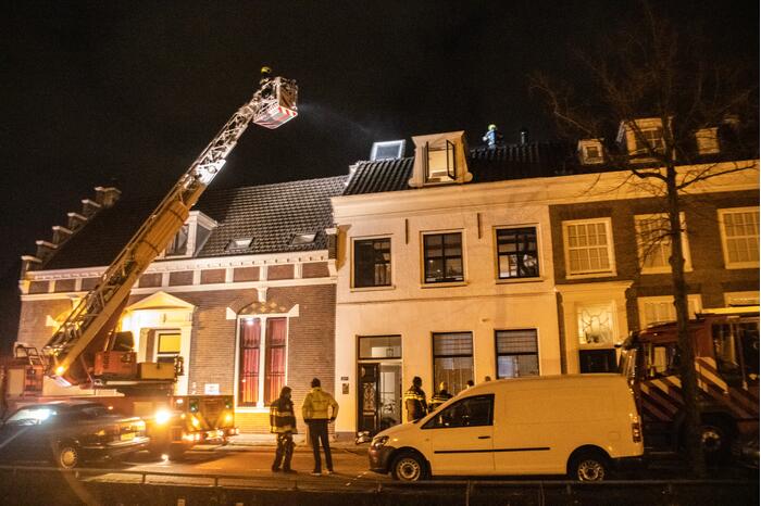 Veel rook door brand in schoorsteenkanaal