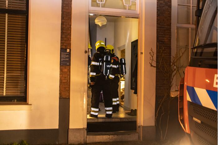 Veel rook door brand in schoorsteenkanaal
