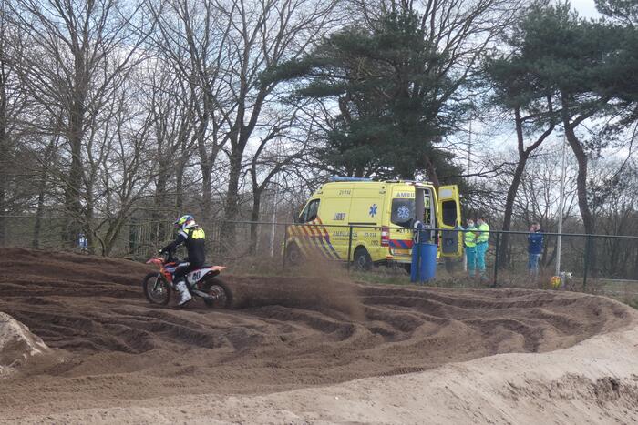 Gewonde na valpartij met motor op crossterrein