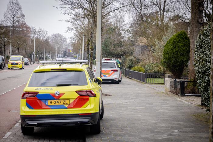 Gewonde bij steekpartij naast supermarkt