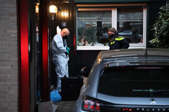 Overleden persoon aangetroffen in woning