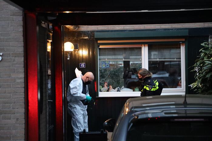 Overleden persoon aangetroffen in woning