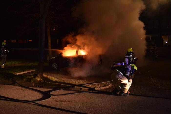 Auto volledig uitgebrand
