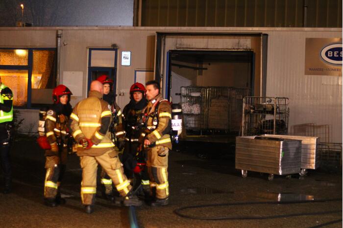 Uitslaande brand in Westelijk Havengebied