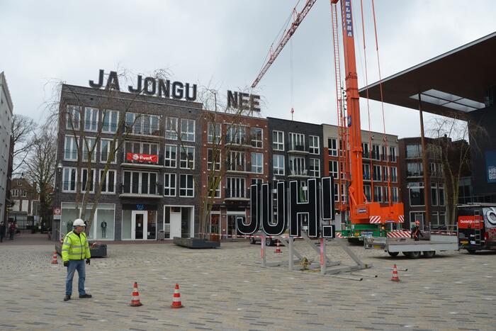 Karakteristieke belettering gaat verhuizen