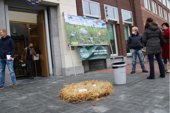Boeren in actie tegen weidevogelplan