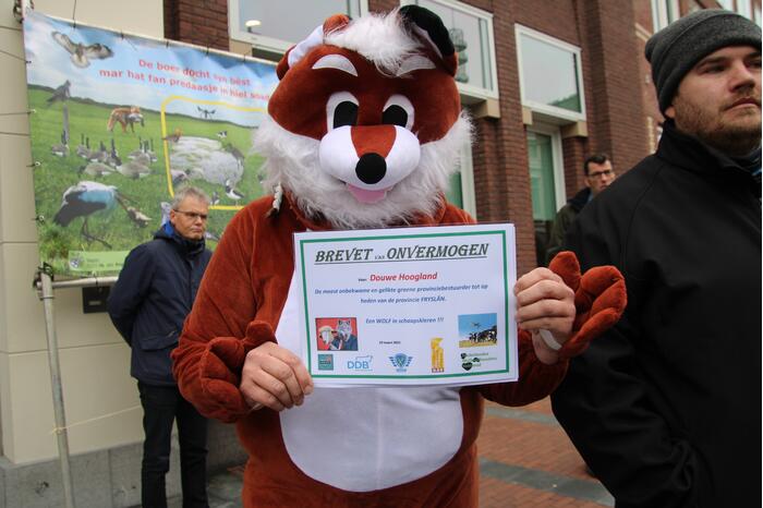 Boeren in actie tegen weidevogelplan