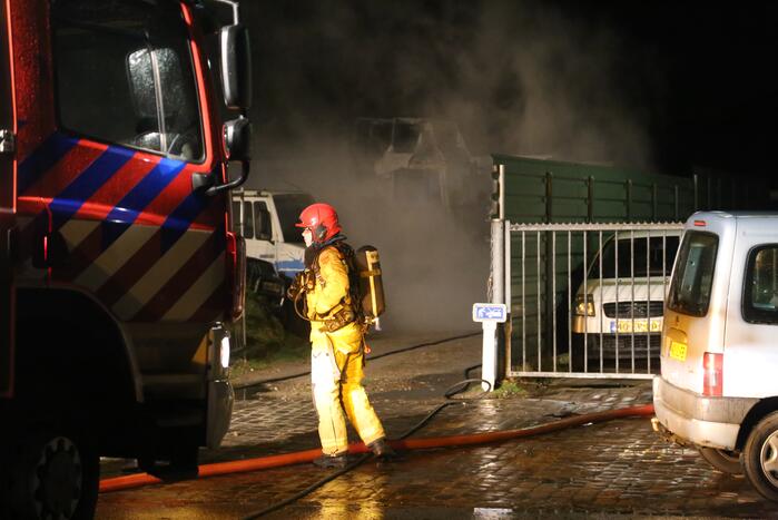 Vrachtwagencabine verwoest door brand