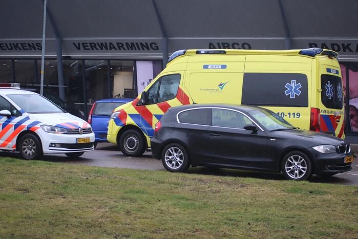 #DenHelder Flinke schade bij ongeval op kruising Ravelijncenter Den Helder.