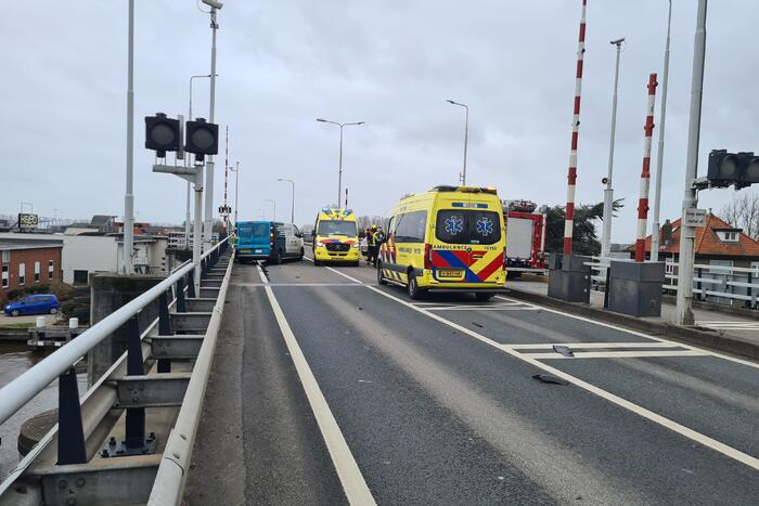 Ernstig ongeval op Coenecoopbrug