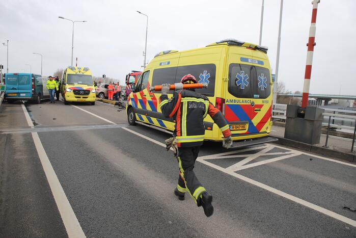 Ernstig ongeval op Coenecoopbrug