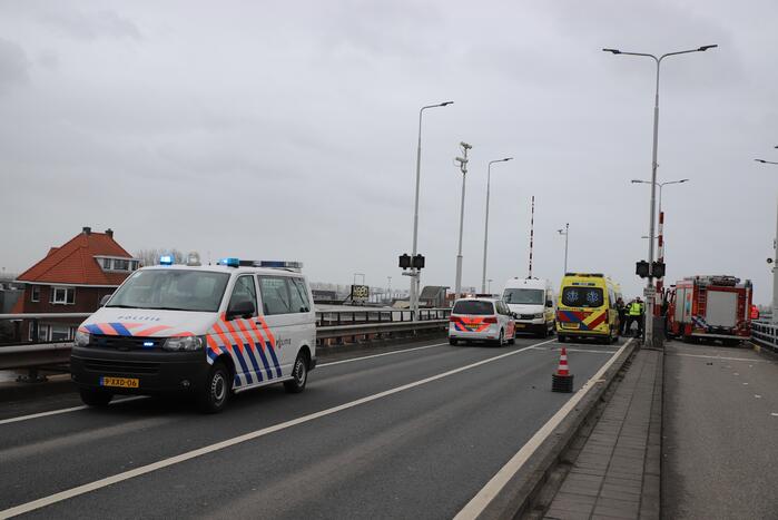 Ernstig ongeval op Coenecoopbrug