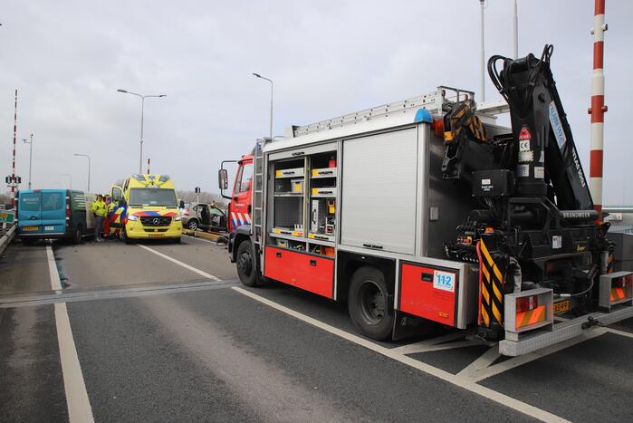 Ernstig ongeval op Coenecoopbrug