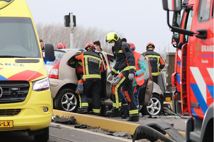 Ernstig ongeval op Coenecoopbrug