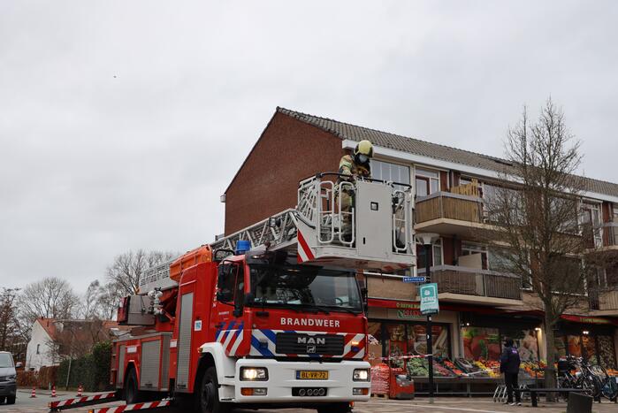 Dakpannen woning losgewaaid