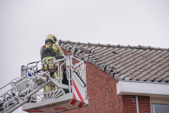 Dakpannen woning losgewaaid