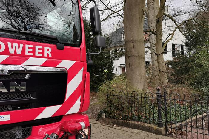 Dak flink beschadigd door de storm