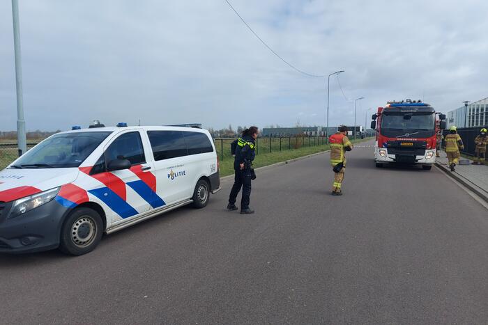 Dakplaat losgelaten door storm