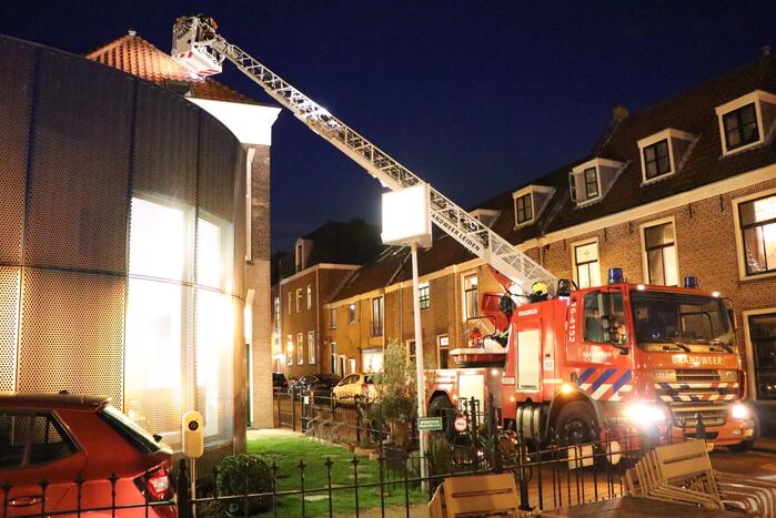 Dakpannen waaien van dak af