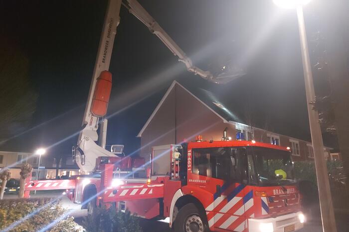 Dakpannen waaien van dak