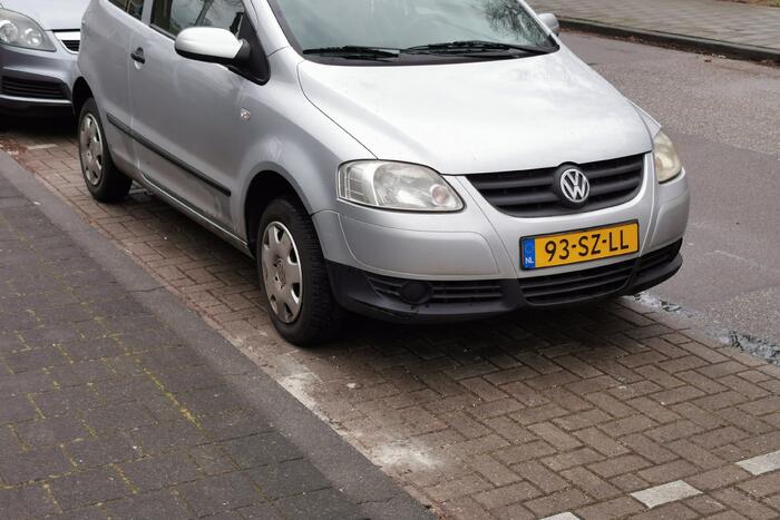 Fietser aangereden op t-splitsing door auto