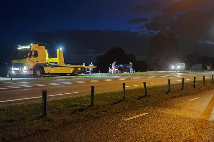 Brandweer doet controle na pechgeval met rokende motor