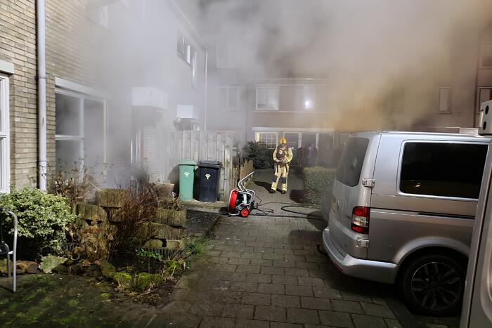 Forse rookontwikkeling bij woningbrand